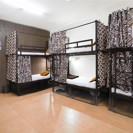Hide-In Hostel Delhi Ню Делхи Екстериор снимка