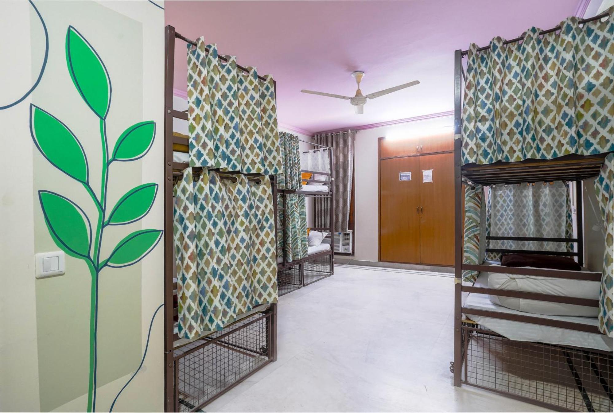 Hide-In Hostel Delhi Ню Делхи Екстериор снимка