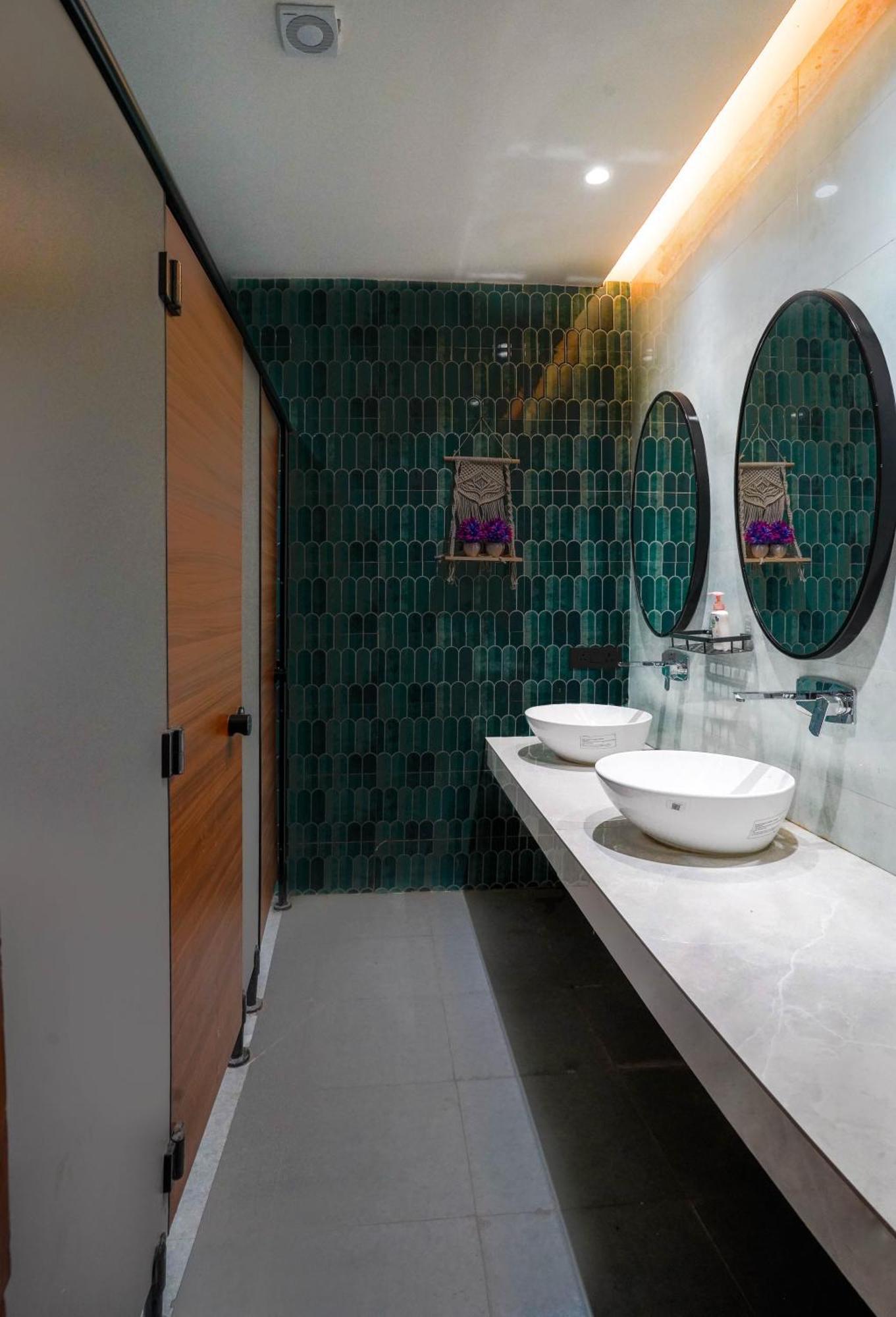 Hide-In Hostel Delhi Ню Делхи Екстериор снимка