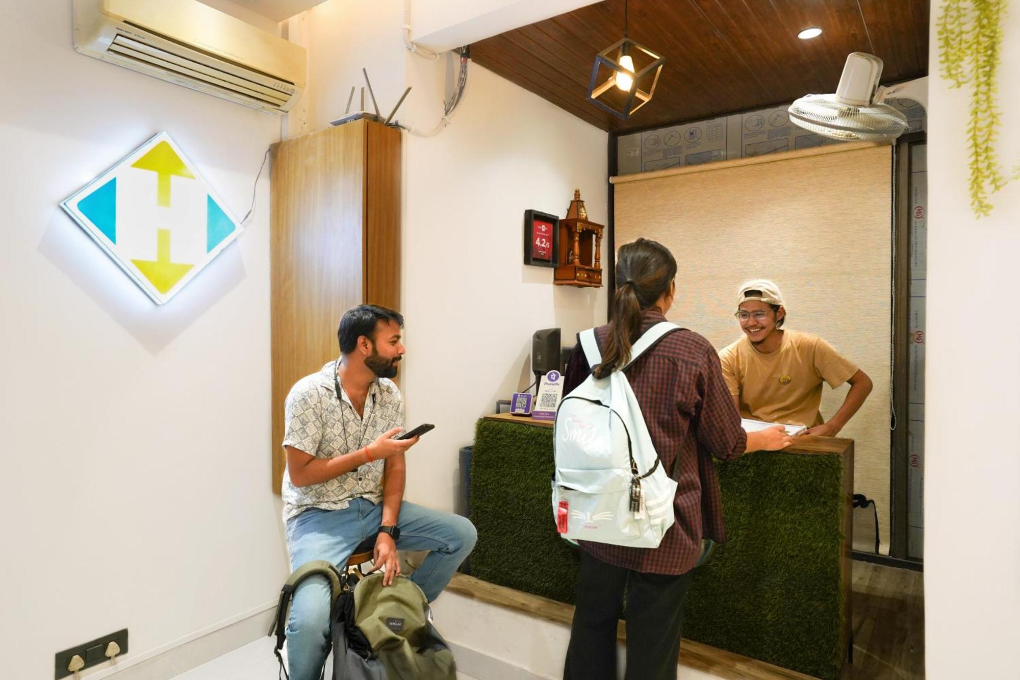Hide-In Hostel Delhi Ню Делхи Екстериор снимка