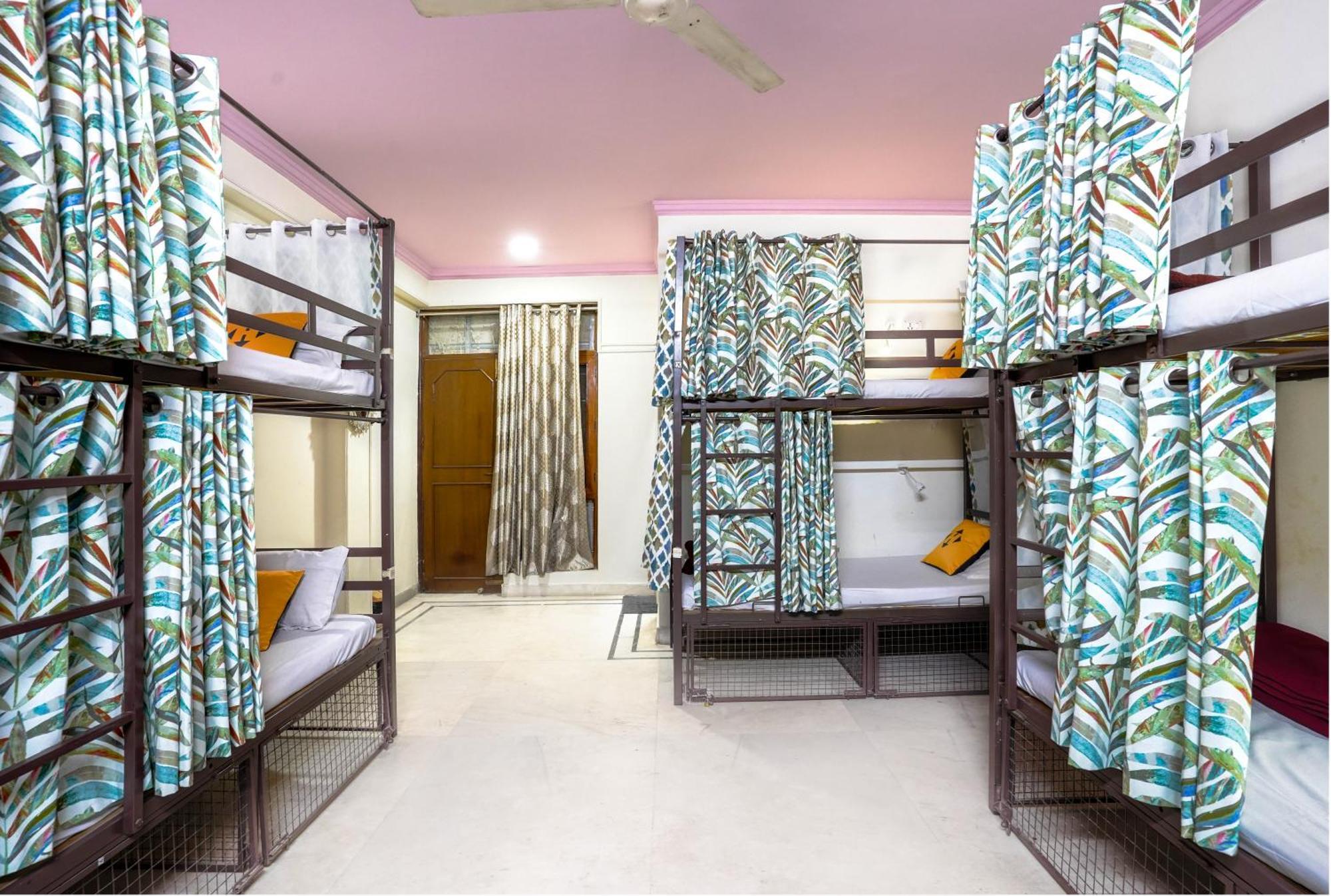 Hide-In Hostel Delhi Ню Делхи Екстериор снимка