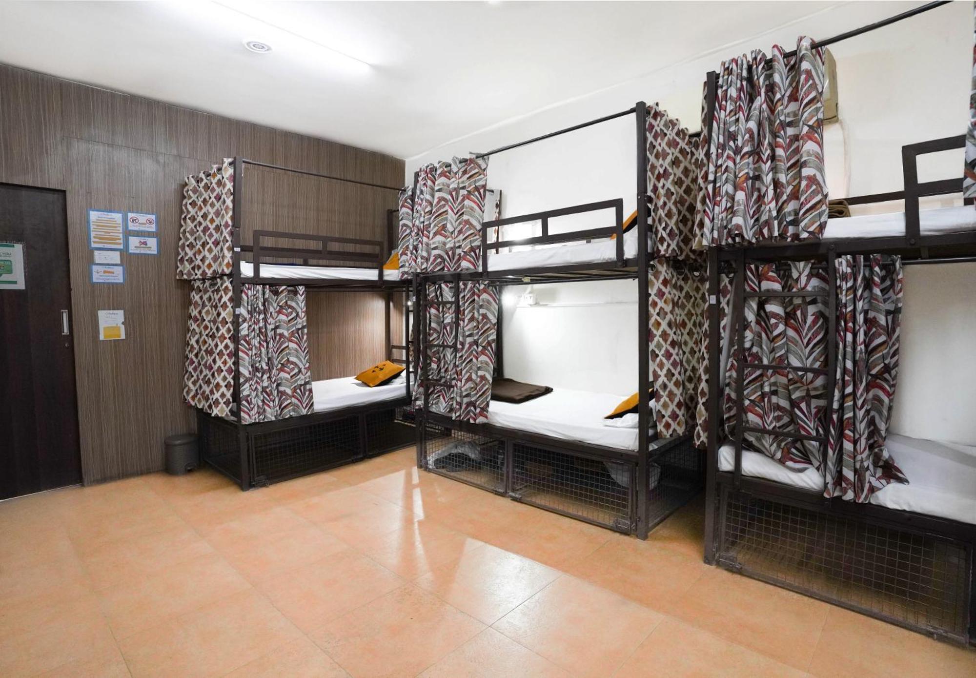 Hide-In Hostel Delhi Ню Делхи Екстериор снимка